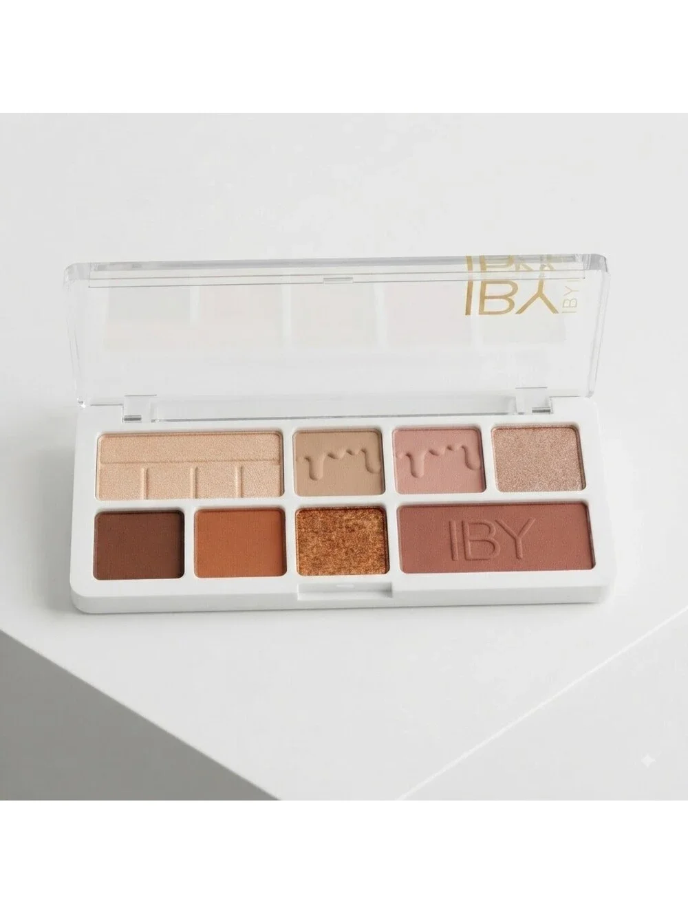 IBY Beauty Confessions of a Chocolatier Eyeshadow Palette 8 Shades New